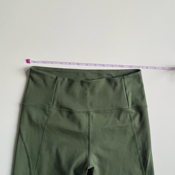 Girlfriend Collective Compressive High-Rise 7/8 Legging - Picture 4 of 7